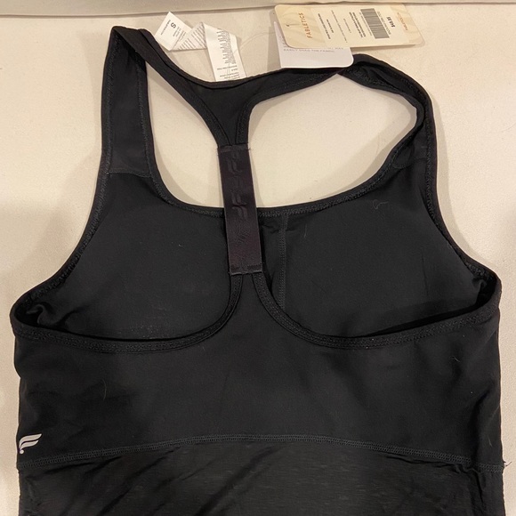 Crop top - Picture 2 of 4